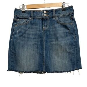 Old Navy Blue Denim Mini Skirt    Back Slit with Frayed Hem Size 2 Y2K